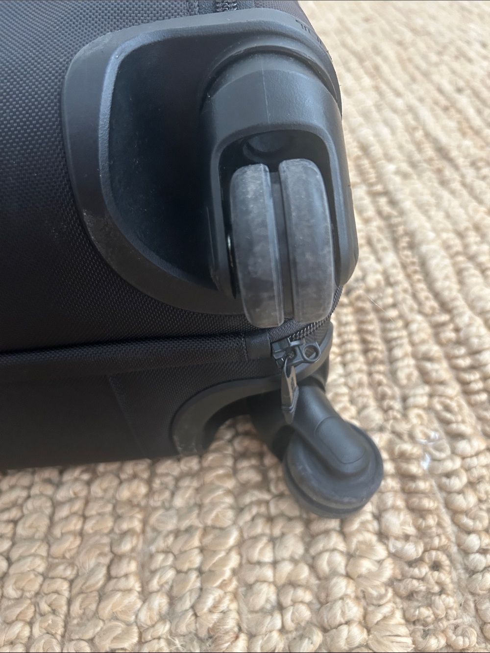 Tumi Alpha Black Rolling Cabin Brief with Front Organizer - Picture 8 of 10